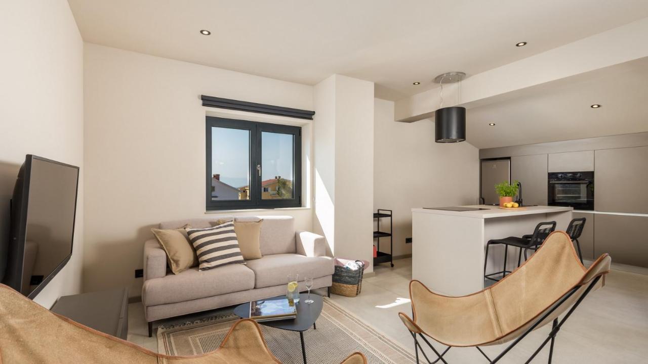 Apartments Villa Frankola With Swimming Pool Crikvenica Zewnętrze zdjęcie