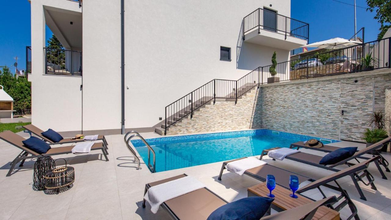 Apartments Villa Frankola With Swimming Pool Crikvenica Zewnętrze zdjęcie
