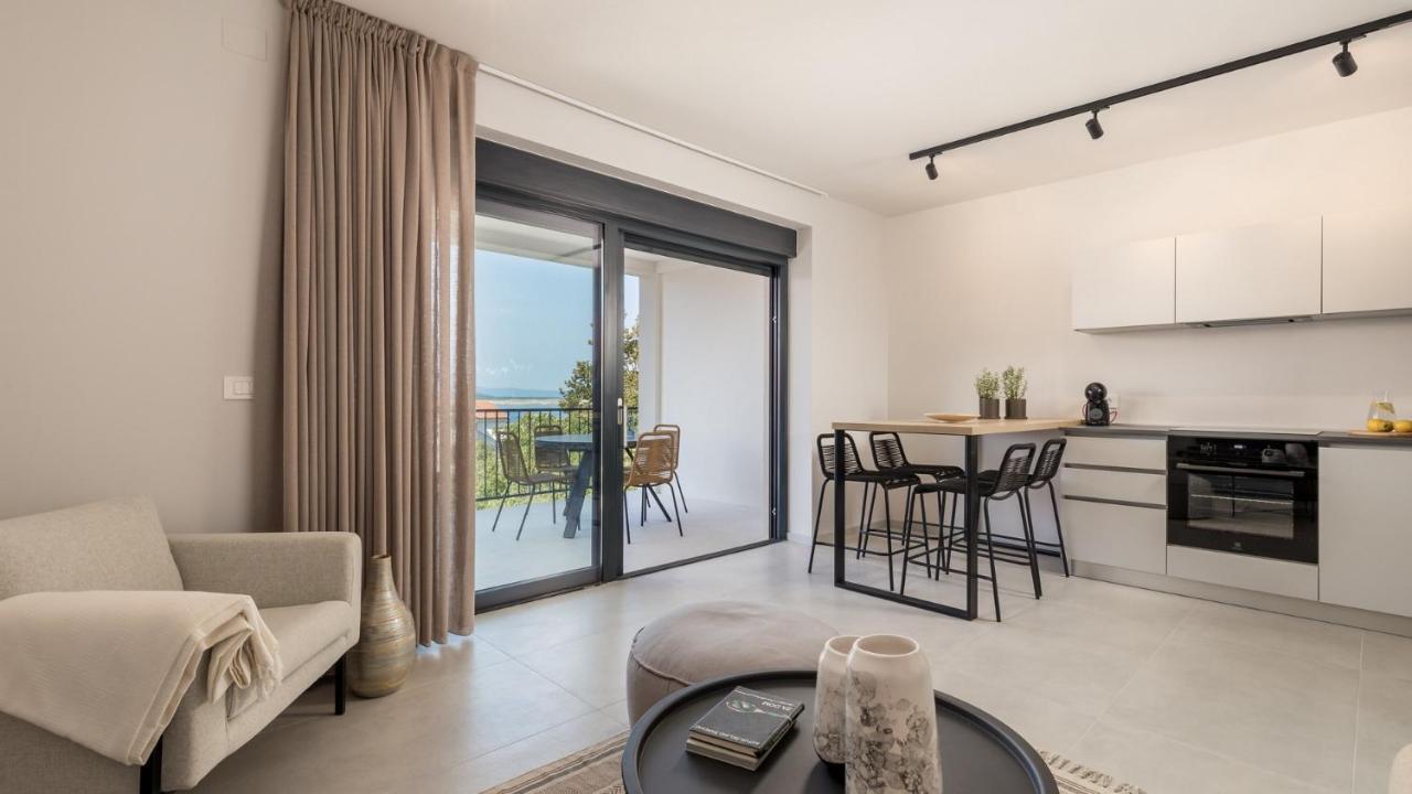 Apartments Villa Frankola With Swimming Pool Crikvenica Zewnętrze zdjęcie