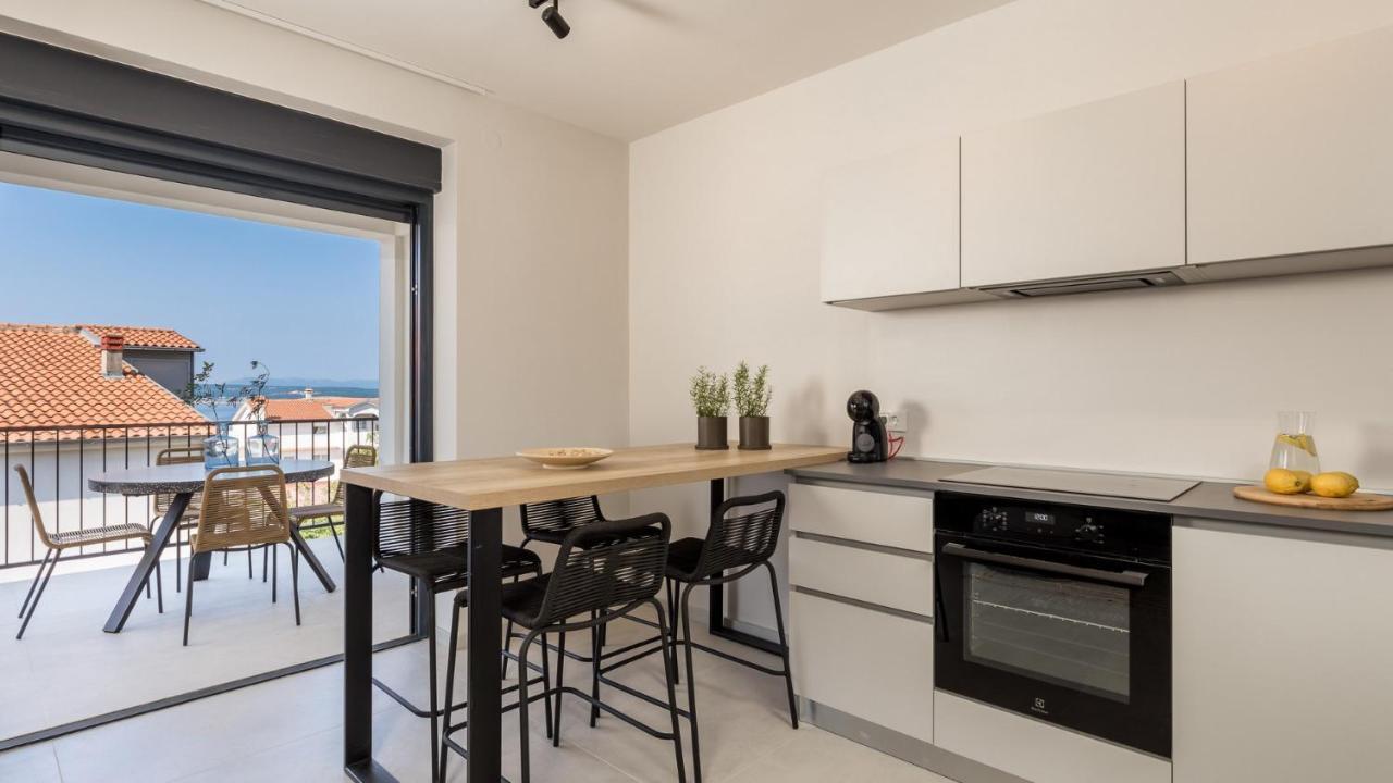 Apartments Villa Frankola With Swimming Pool Crikvenica Zewnętrze zdjęcie