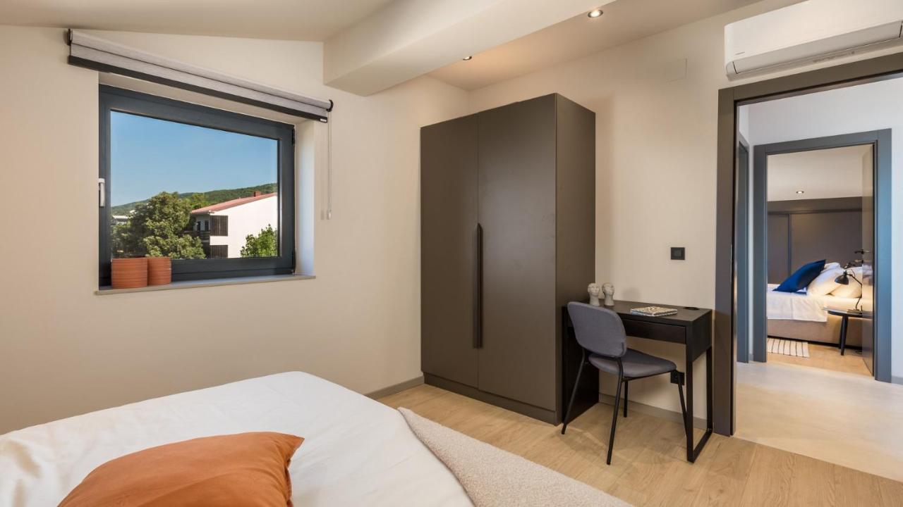 Apartments Villa Frankola With Swimming Pool Crikvenica Zewnętrze zdjęcie