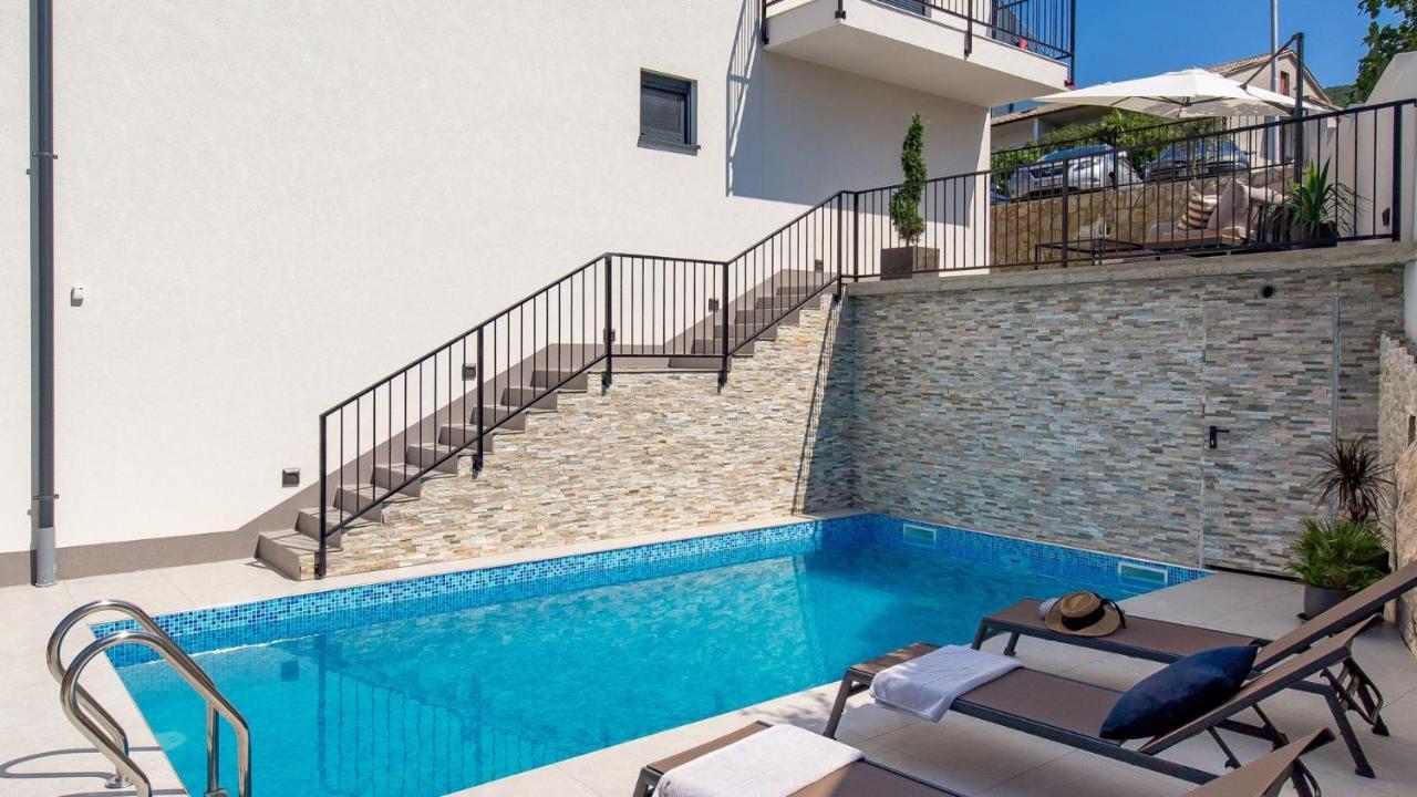 Apartments Villa Frankola With Swimming Pool Crikvenica Zewnętrze zdjęcie