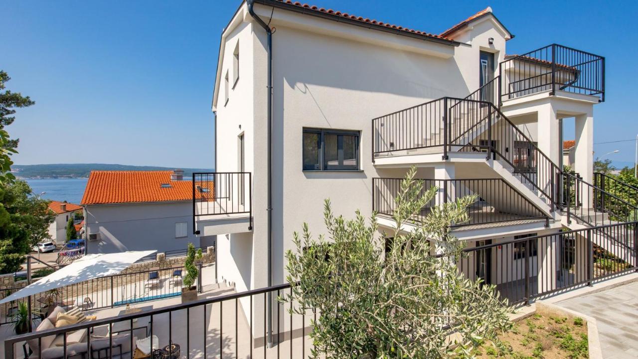 Apartments Villa Frankola With Swimming Pool Crikvenica Zewnętrze zdjęcie